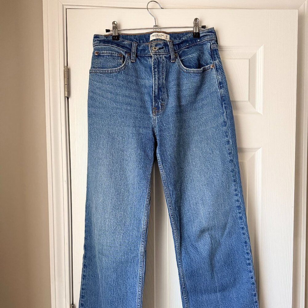 Abercrombie High Rise 90s Relaxed Raw Hem Jean